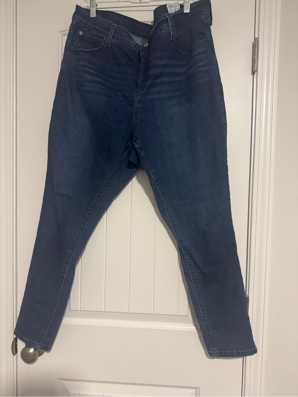 Women’s Dark Blue Stretch Denim Jeans inseam 28”